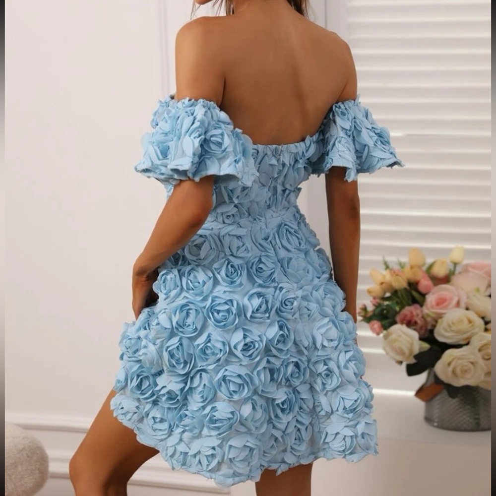 Luxe off shoulder floral appliqué min dress - Picture 3 of 4